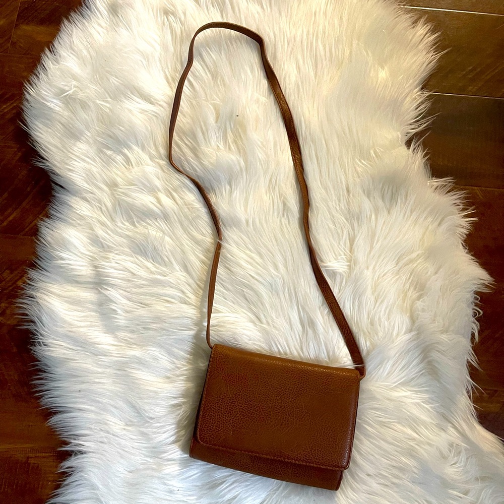 Crossbody bag brown NWOT GH Bass & Co
